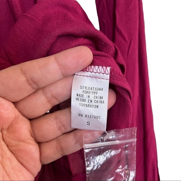 Burgundy/red Embroidered Detail Tunic - Picture 9 of 9